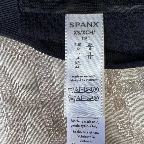 SPANX 30040R  Bra-llelujah! Mama very 

Black Nursing Bra‎ Size XS - NWT - Picture 8 of 8